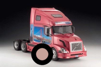 ГРУЗОВИКИ VOLVO И FREIGHTLINER
